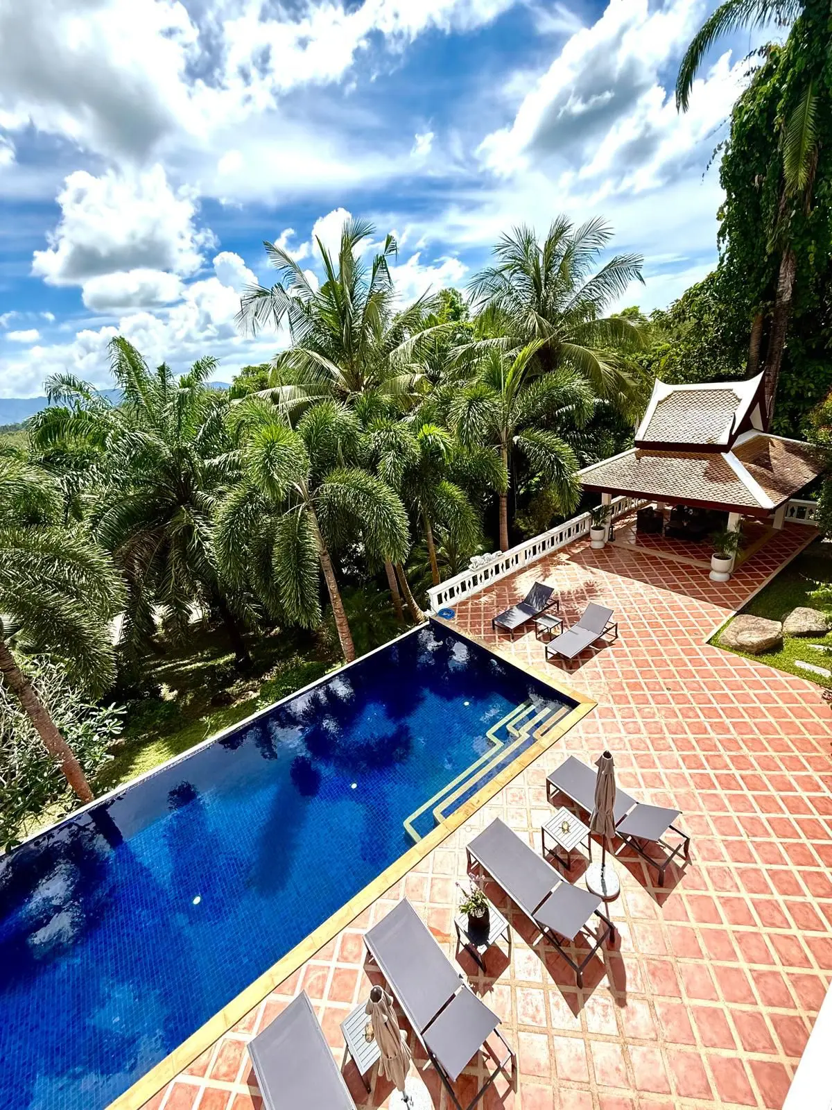 Private infinity pool with mountain view and outdoor sala pavilion