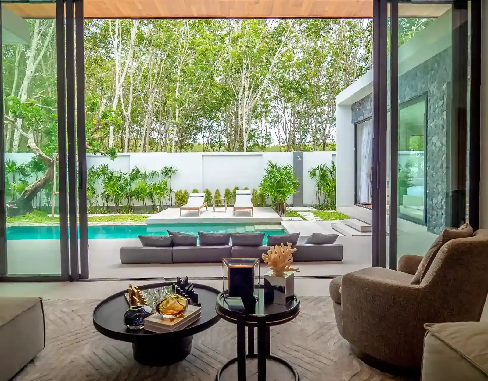 Botanica Four Seasons - Autumn Modern Loft