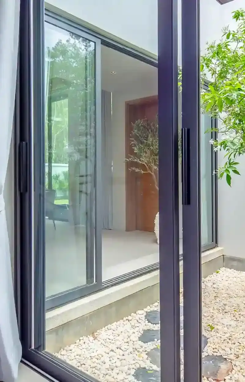 Botanica Four Seasons - Autumn Modern Loft