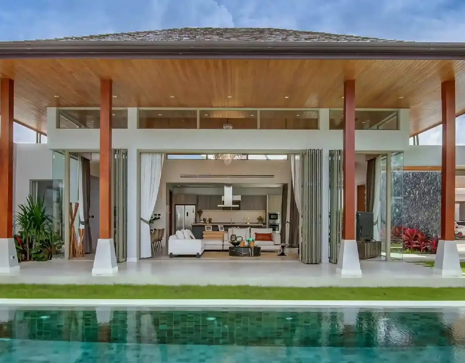 Botanica Four Seasons - Summer Signature Tropical Balinese