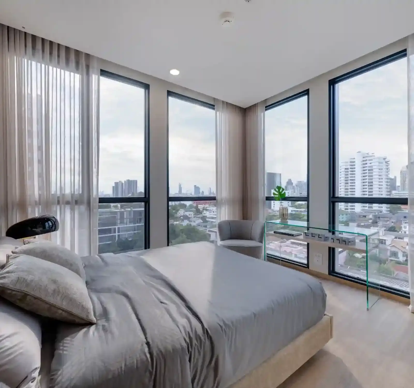 The Issara Sathorn