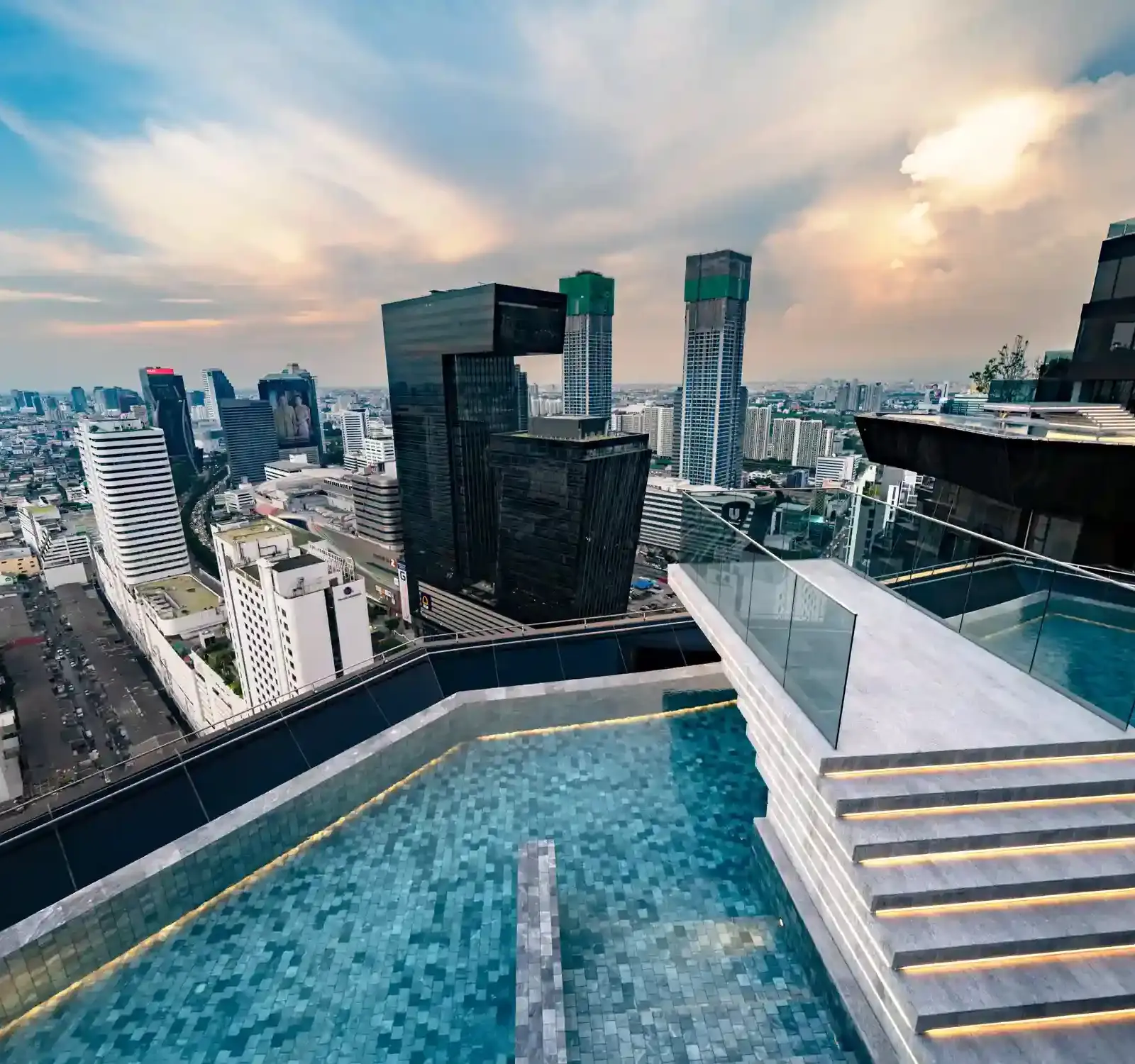 Ashton Asoke - Rama 9